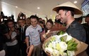 Del Piero khoe ảnh đội nón lá Việt Nam trên Facebook